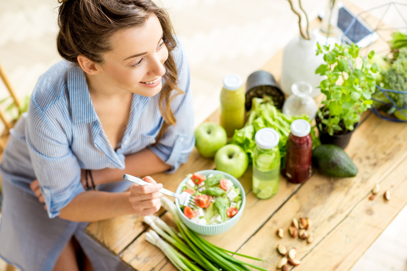 Patient eating after teeth whitening treatment